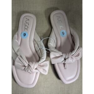 Sugar White Box Sandals NWT sz 9